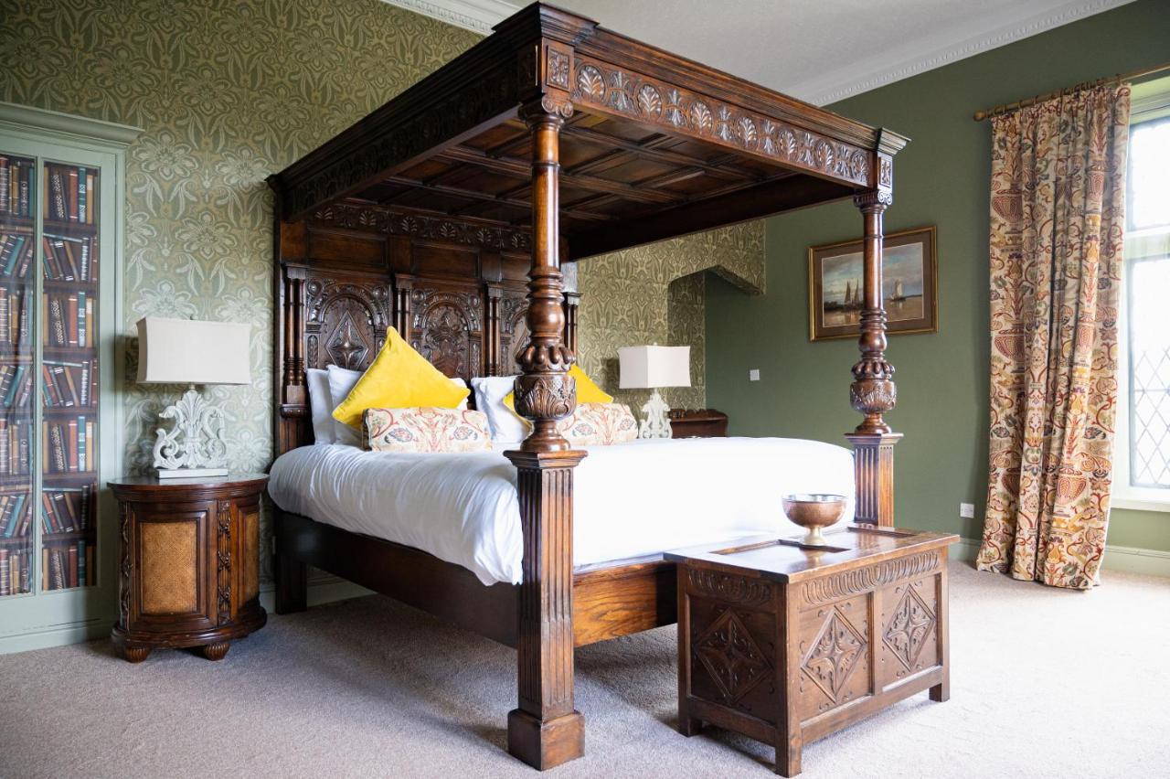 Miskin Manor Hotel 한솔 외부 사진
