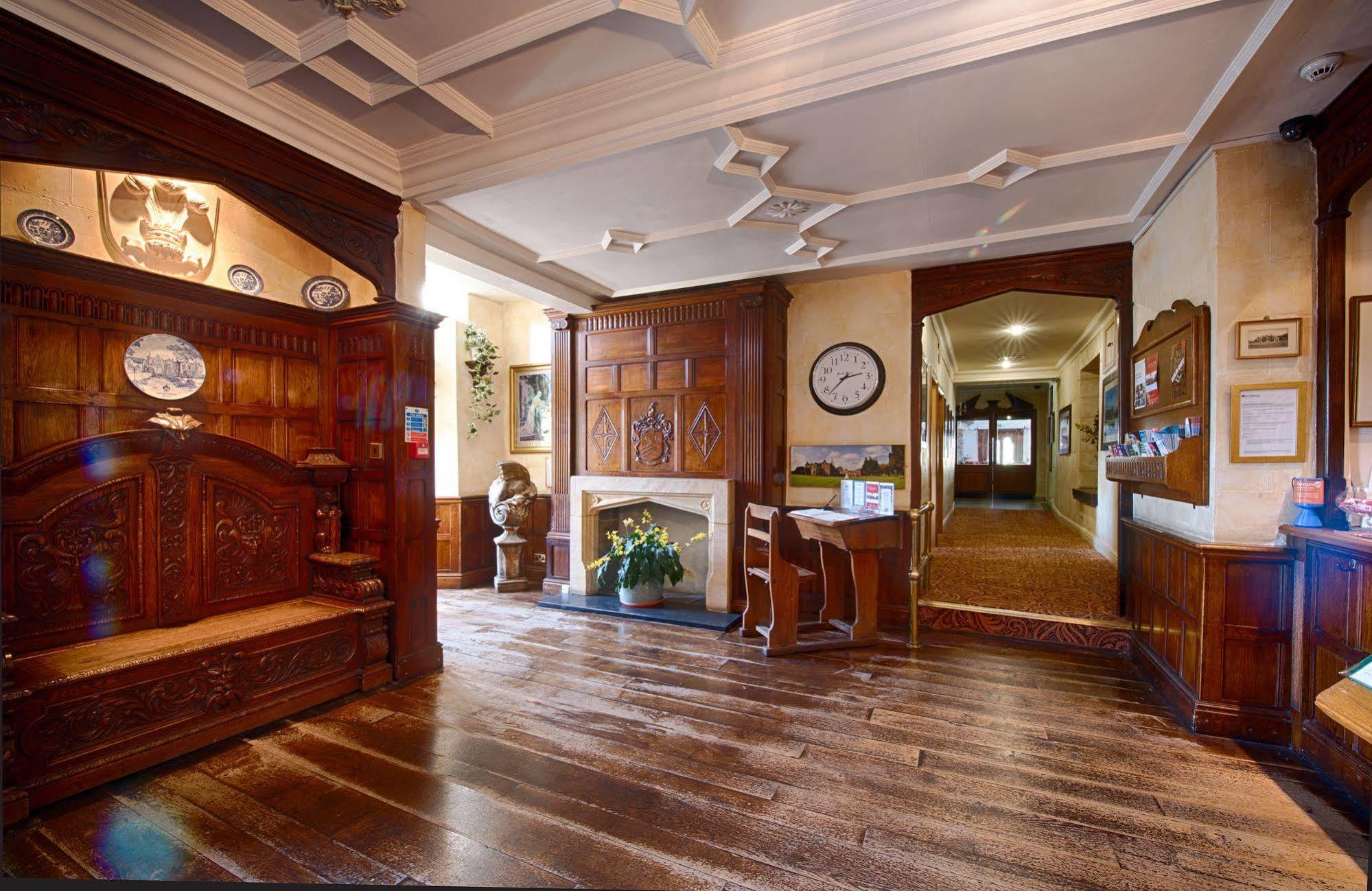 Miskin Manor Hotel 한솔 외부 사진