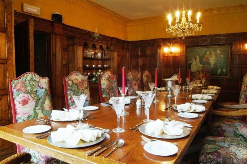 Miskin Manor Hotel 한솔 외부 사진